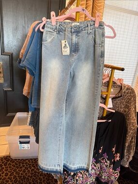 EASEL Washed stretch Straight Leg Women's Jeans - High Rise